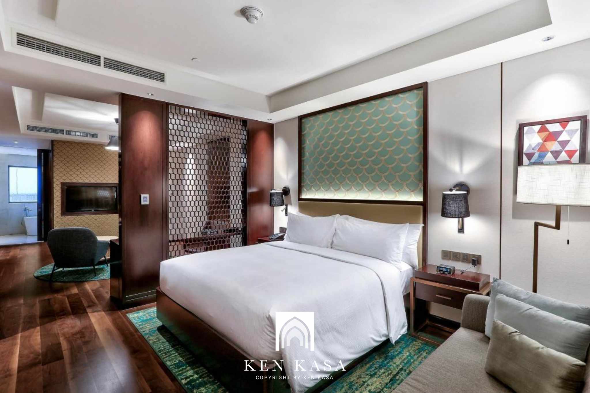 Phòng king one bedroom suite view đại dương tại Hiton Da Nang Hotel